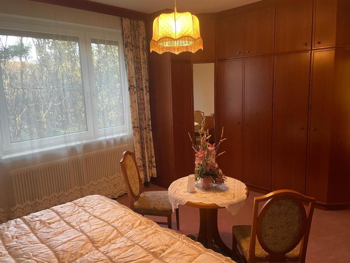 Suburb Hostel Purkersdorf Extérieur photo
